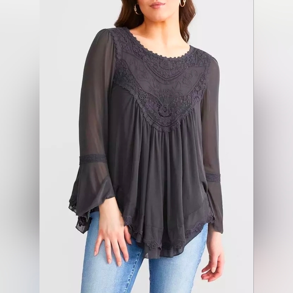 Ultra Pink Sz 2xl Black Semi-Sheer Bohemian Top W/ Bell Sleeve & Crochet Details